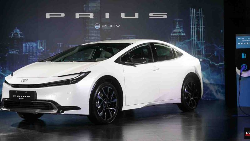 TOYOTA PRIUS PHEV G 2.0L วิ่งไฟฟ้า 83 กม. WLTC ราคา 1.07 ล้านบาทในญี่ปุ่น
