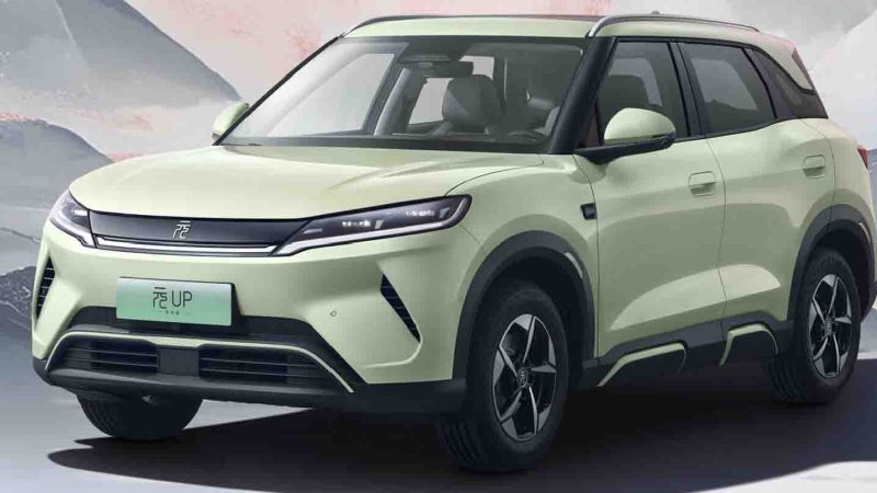 ลดราคาเหลือ 339,000 บาท ไม่มี ระบบขับขี่อัจฉริยะ BYD Yuan UP  วิ่งได้ 301 กม./ชาร์จ CLTC