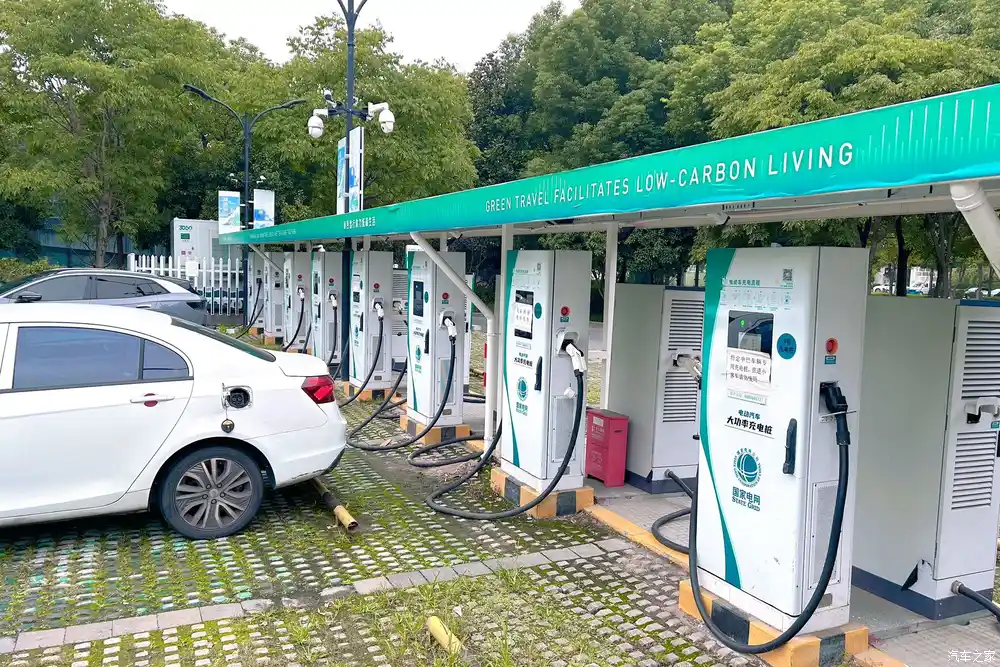 จีนสั่งลุย! รถราชการใหม่ต้องเป็น “รถไฟฟ้า” ผลิตโดยจีนเท่านั้น ห้ามเปลี่ยนรถเพราะเลื่อนตำแหน่ง