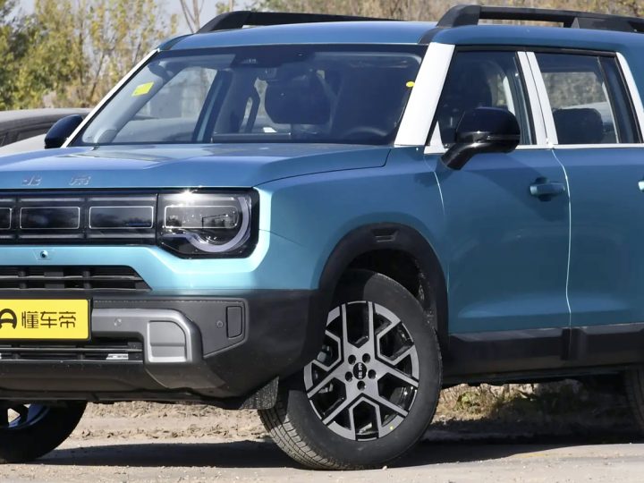 รวมภาพคันจริงในจีน! BAIC BJ30 SUV 1.5T 188 แรงม้า ราคา 400,000 – 561,000 บาท