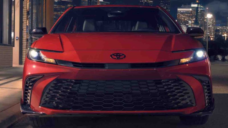 TOYOTA เปิดตัว CAMRY Nightshade Edition ในสหรัฐฯ เสริมความสปอร์ตดุดัน ด้วยชุดสีดำเงา