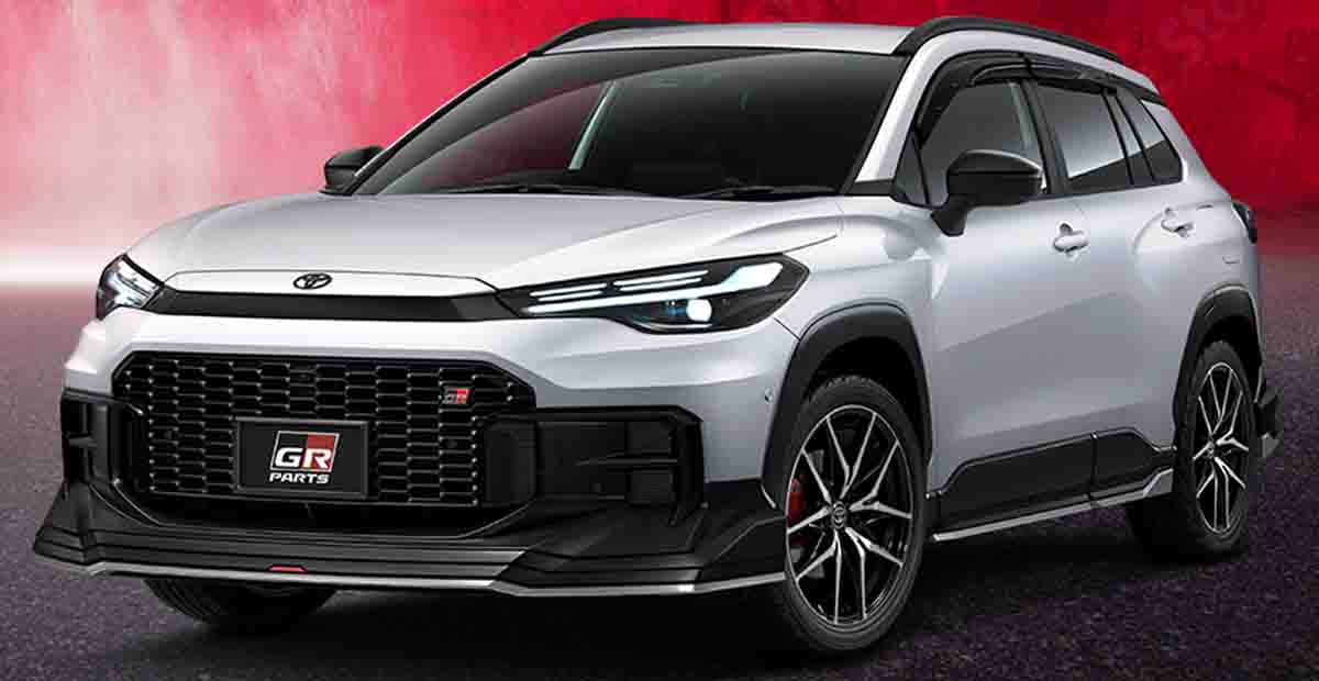 TOYOTA Corolla CROSS GR SPORT พร้อมชุดแต่ง GR PART ไฮบริด 2.0L ในญี่ปุ่น