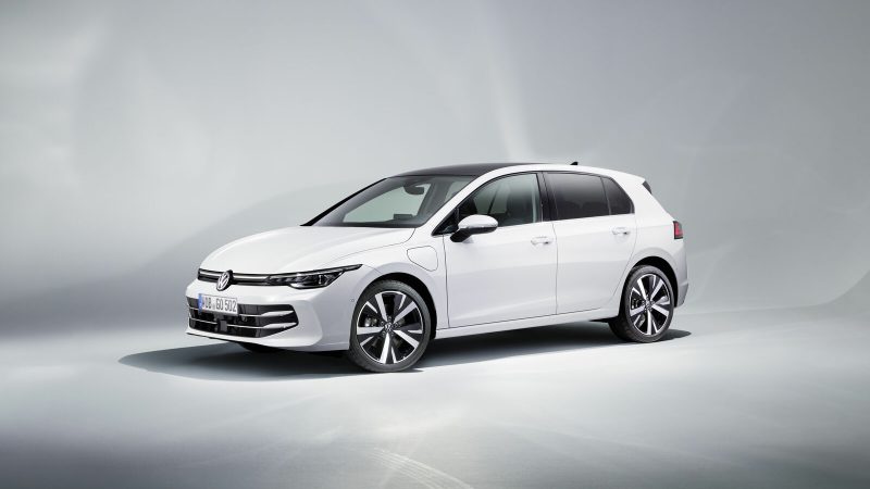 VW ประกาศปลดพนักงานกว่า 35,000 คน สมัครใจชดเชยสูงสุดคนละ 13 ล้านบาท
