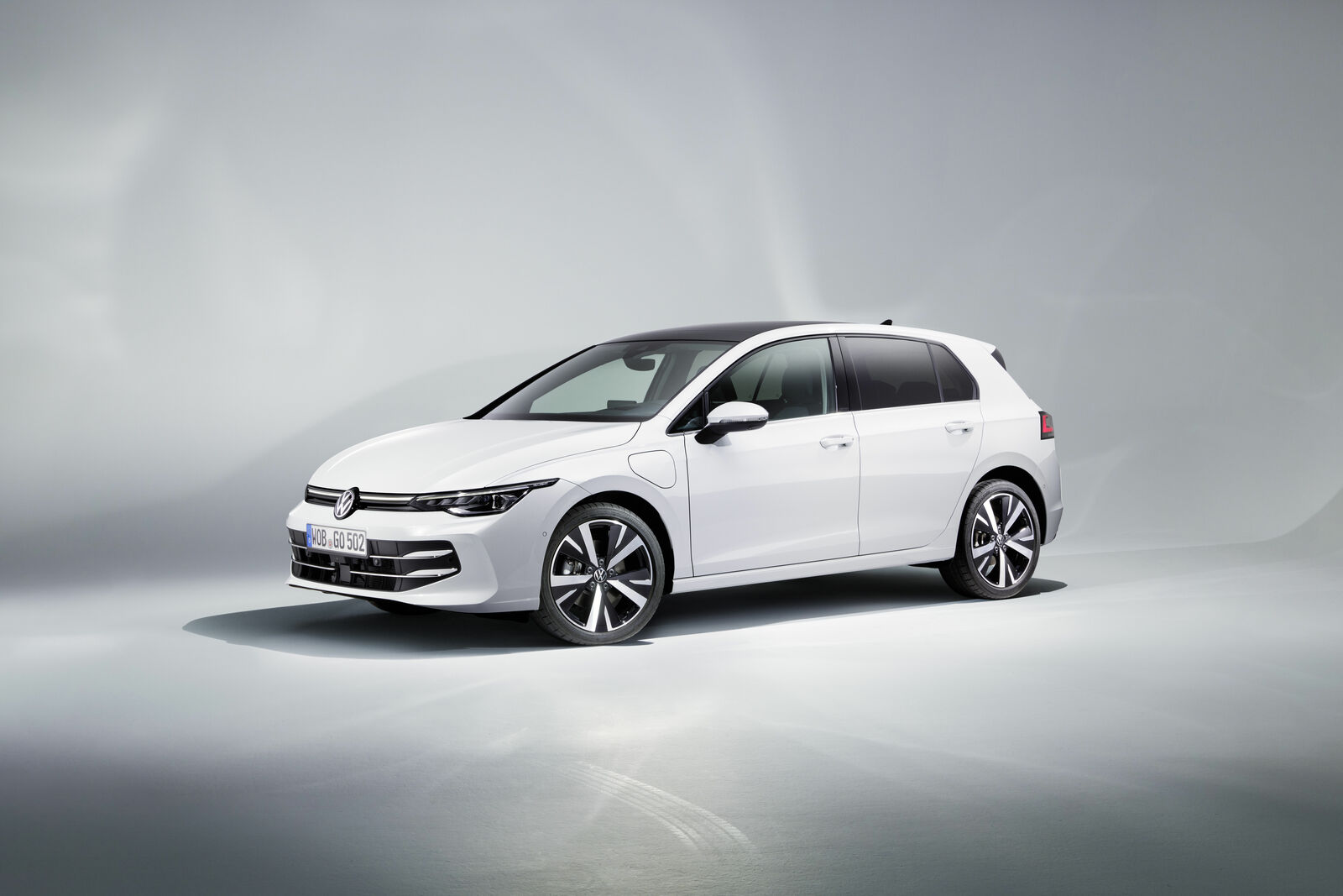 VW ประกาศปลดพนักงานกว่า 35,000 คน สมัครใจชดเชยสูงสุดคนละ 13 ล้านบาท