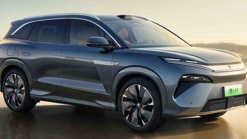 BYD TANG L EV ตัวเริ่มชาร์จ 1000kW 670 กม./ชาร์จ CLTC เปิดขายจีน 1,040,000 บาท
