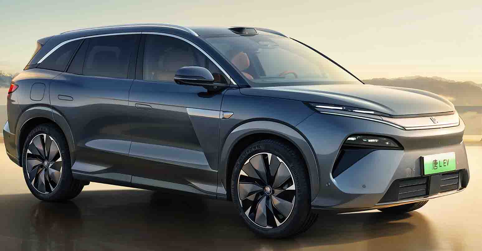 BYD TANG L EV ตัวเริ่มชาร์จ 1000kW 670 กม./ชาร์จ CLTC เปิดขายจีน 1,040,000 บาท
