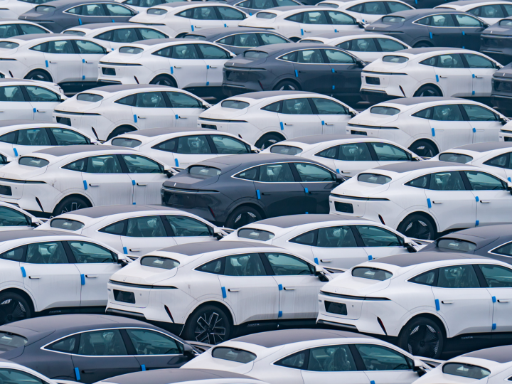 จีนผงาด! ผลิต-ขายรถยนต์ครึ่งปีแรก 2025 ทะลุ 15 ล้านคัน ส่งออก BEV+PHEV พุ่ง 75%