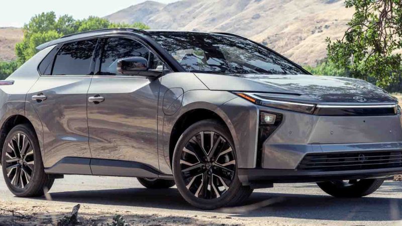 รวมภาพคันจริง TOYOTA bZ4X เพิ่มแบตฯ ปรับปรุงระบบขับเคลื่อน วิ่งได้ 573 กม./ชาร์จ WLTP ในยุโรป