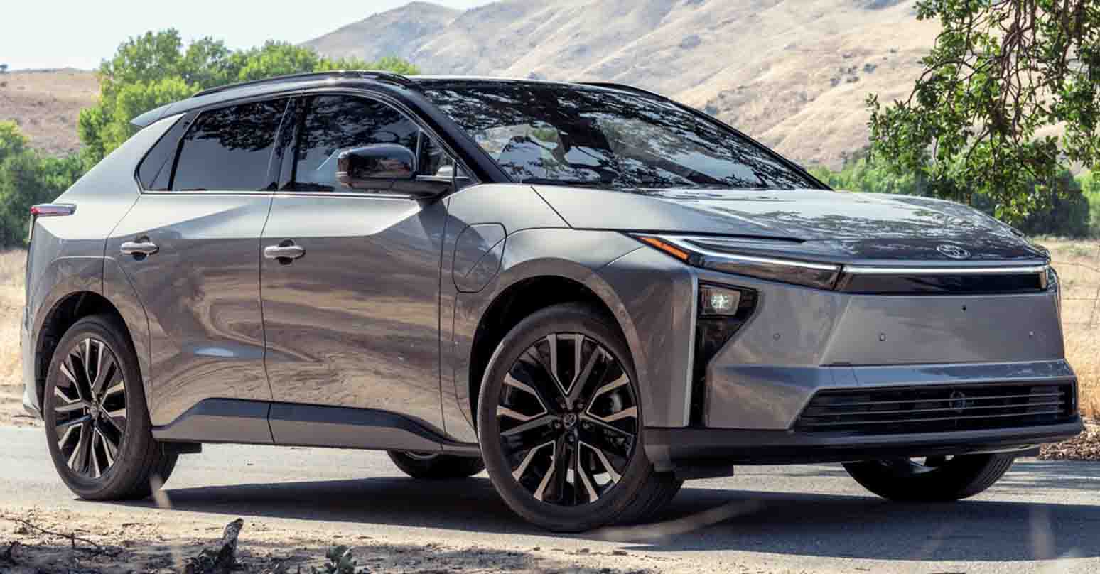 รวมภาพคันจริง TOYOTA bZ4X เพิ่มแบตฯ ปรับปรุงระบบขับเคลื่อน วิ่งได้ 573 กม./ชาร์จ WLTP ในยุโรป