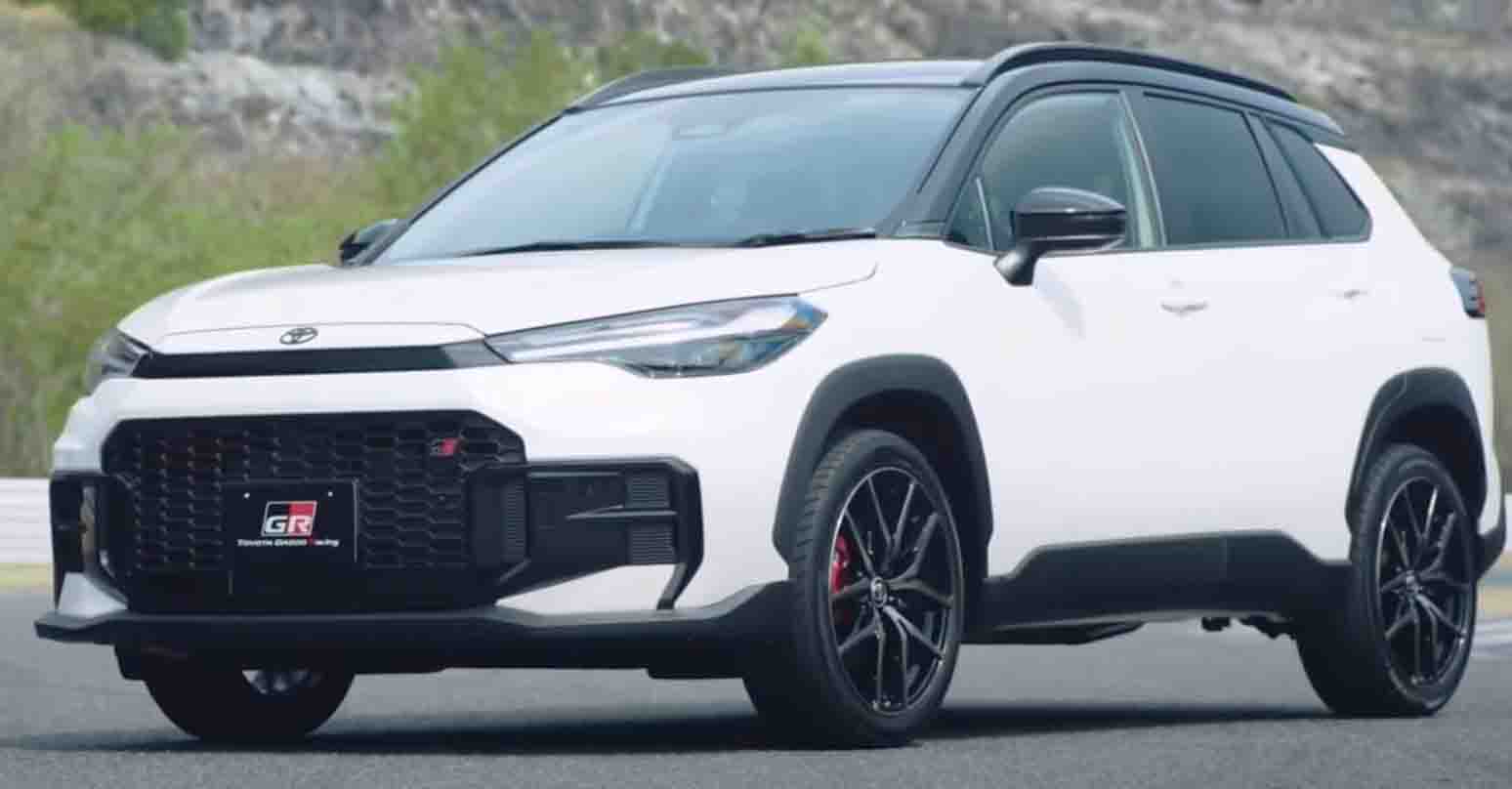 ภาพคันจริง! TOYOTA COROLLA CROSS GR SPORT 2025 2.0 ไฮบริด 198 แรงม้า E-FOUR ราคาญี่ปุ่น 857,000 บาท