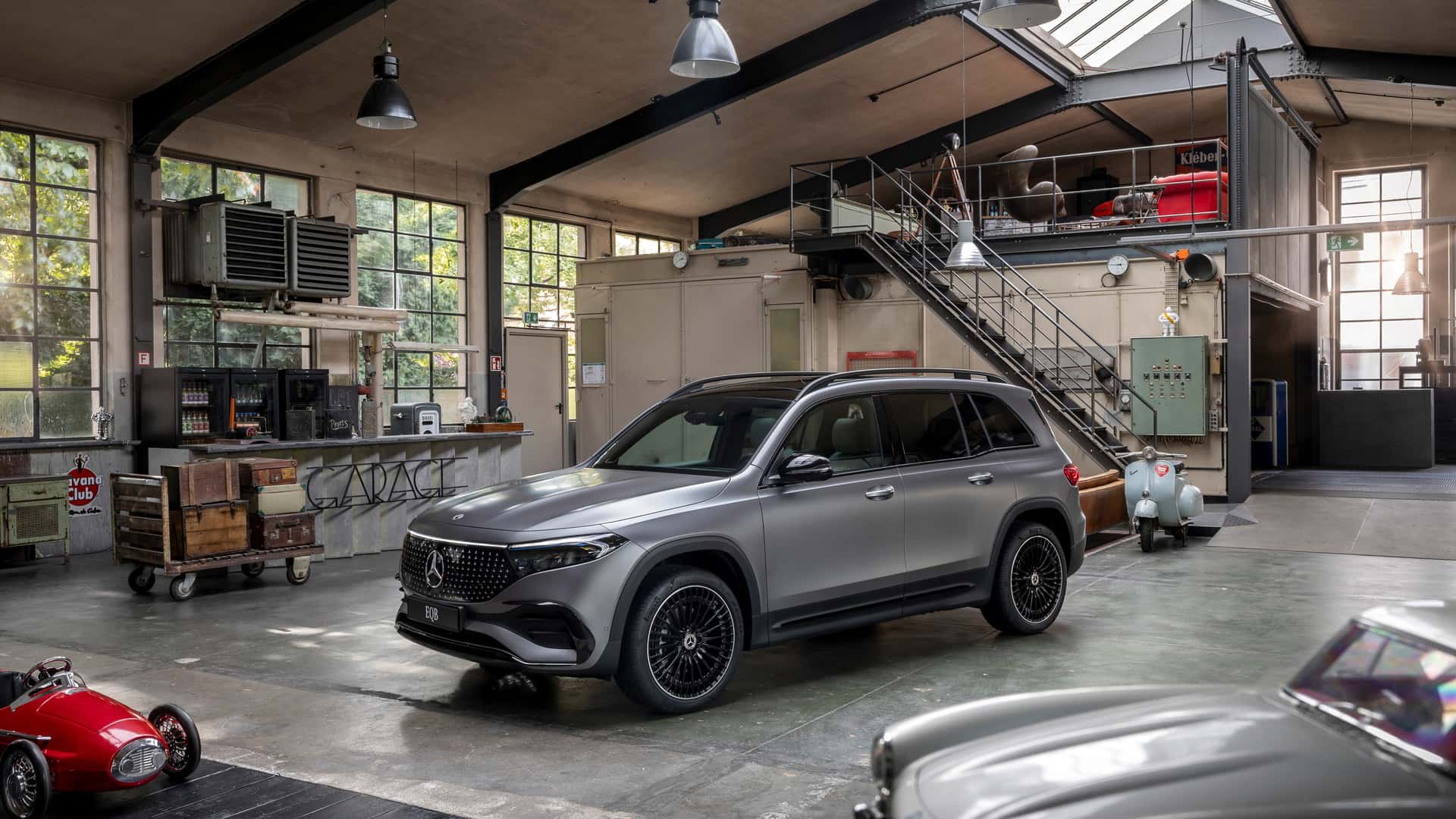 ปิดตำนาน Mercedes-Benz EQB – SUV ไฟฟ้า 7 ที่นั่งรุ่นแรกของค่าย