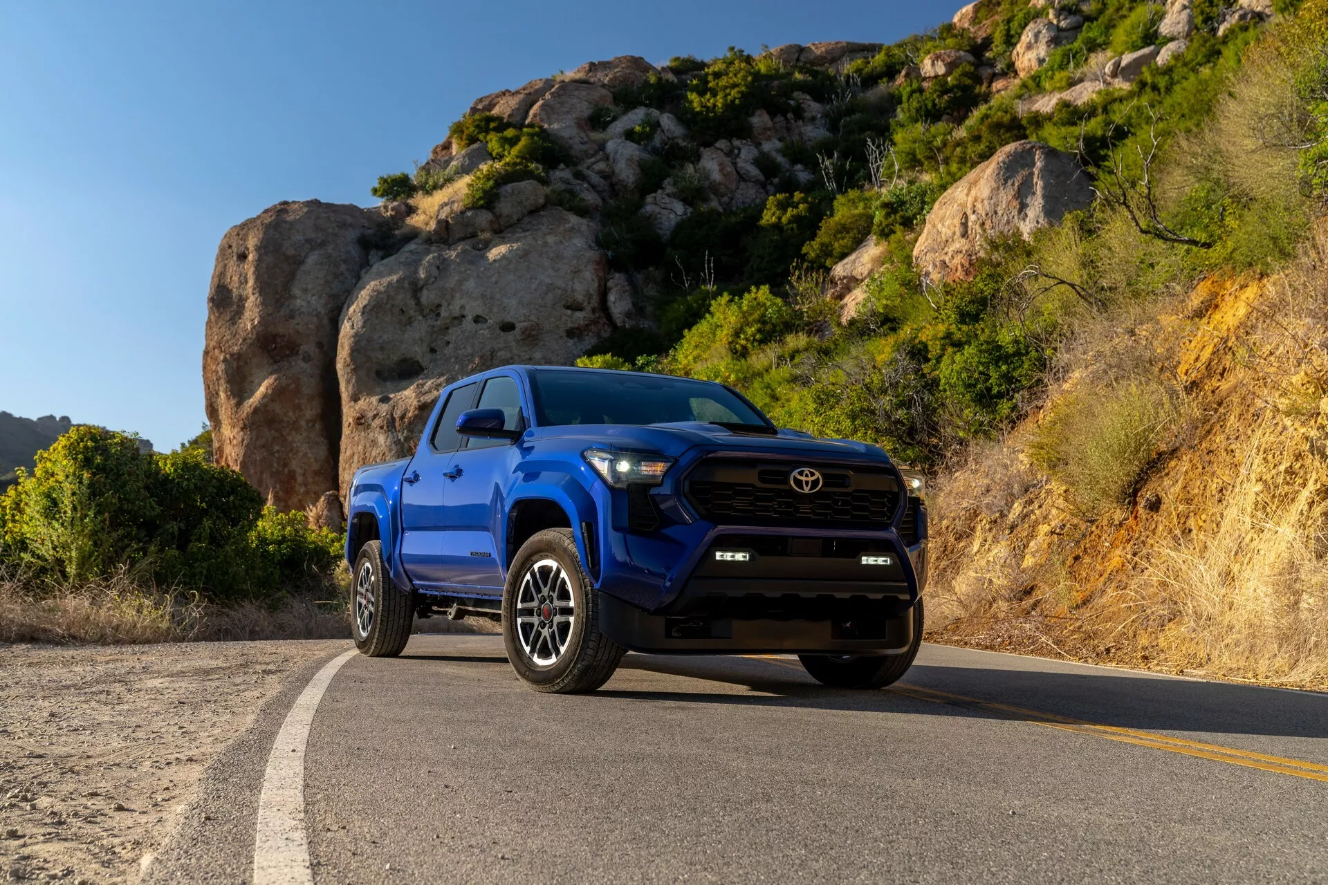 โตโยต้าเรียกคืนครั้งใหญ่ กระทบ Tacoma, Tundra และ Sequoia รวมกว่า 400,000 คันในสหรัฐฯ