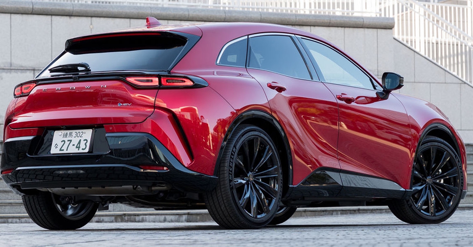 รวมภาพคันจริง! TOYOTA CROWN SPORT ปลั๊กอินไฮบริด ราคาญี่ปุ่น 1.52 ล้านบาท วิ่งไฟฟ้า 90 กม. WLTC