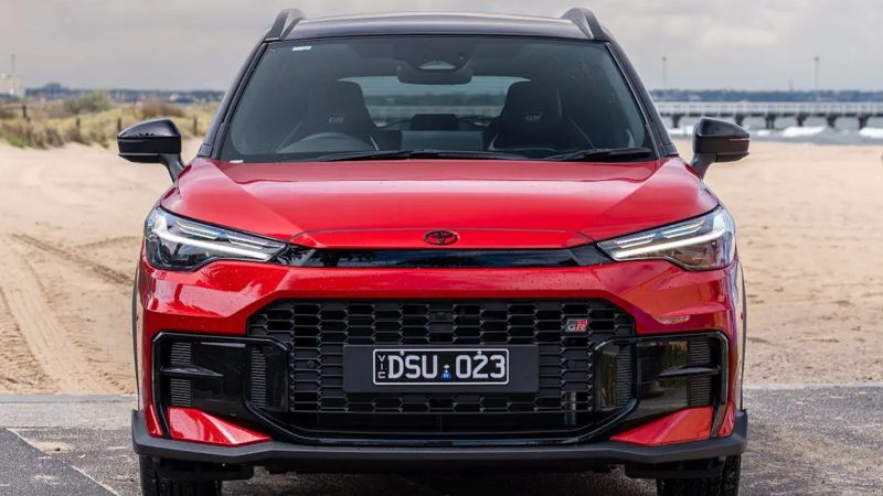 รวมภาพคันจริงในออสเตรเลีย! TOYOTA COROLLA CROSS GR SPORT ไมเนอร์เช้นจ์ เบนซินไฮบริด 2.0 ลิตร 4WD ประหยัด 23.3 กม./ลิตร WLTC