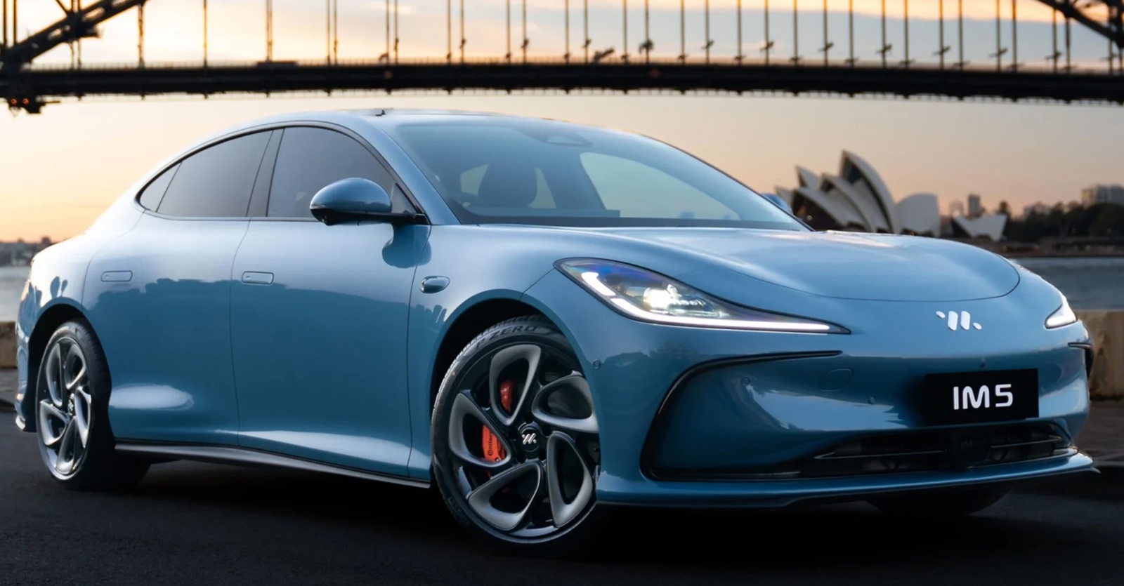 ก่อนขายไทยต้นปีนี้! MG IM5 ซีดานไฟฟ้าพรีเมียม 550 – 755 กม./ชาร์จ NEDC