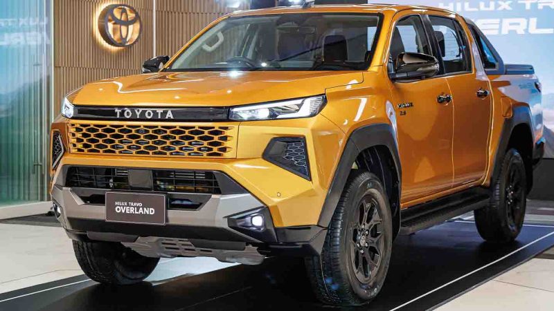 รวมภาพคันจริงภายนอก – ภายในห้องโดยสาร TOYOTA HILUX TRAVO Overland 2025 เครื่องยนต์ 2.8 ลิตร ใหม่ 1,102,000 – 1,366,000 บาท
