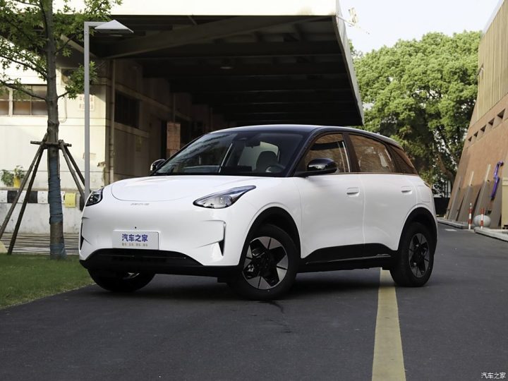 Geely Xingyuan / EX2 ส่งมอบทะลุ 500,000 คันใน 14 เดือน รถไฟฟ้า A0 “ตัวเล็กยอดฮิต” รุ่นปี 2026 เริ่ม 6.88 หมื่นหยวน