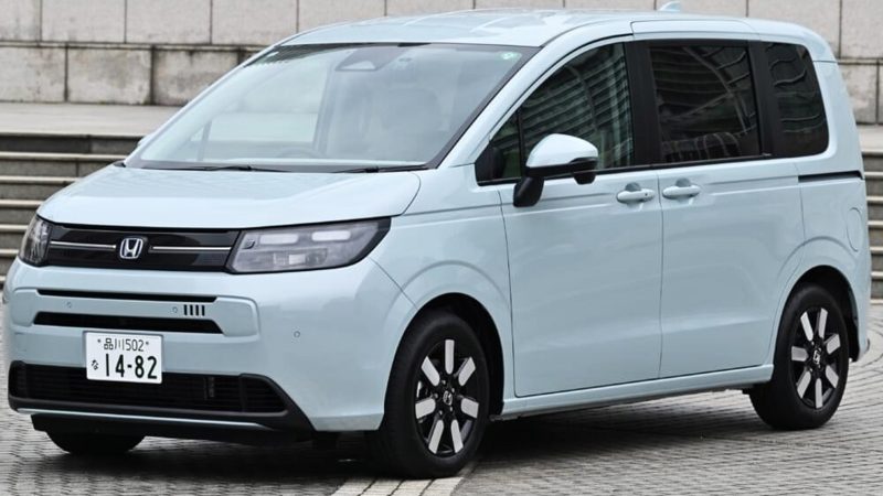 ภาพคันจริงในญี่ปุ่น ประหยัด 25.4 กม./ลิตร WLTC : HONDA FREED e:HEV ราคาเริ่ม 613,000 บาท