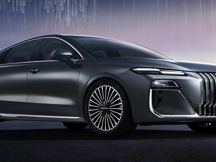 ประหยัดสุดๆ 34.3 กม./ลิตร Roewe M7 DMH ซีดานปลั๊กอินไฮบริดในจีน ราคา 380,000 – 508,000 บาท