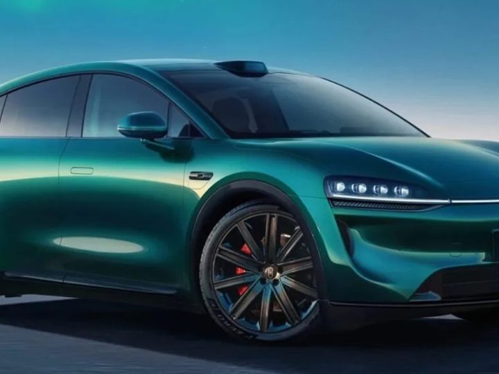 Luxeed R7 SUV ไฟฟ้าพรีเมียม EREV วิ่งไฟฟ้า 360 กม. ราคาในจีน 1.19 – 1.52 ล้านบาท