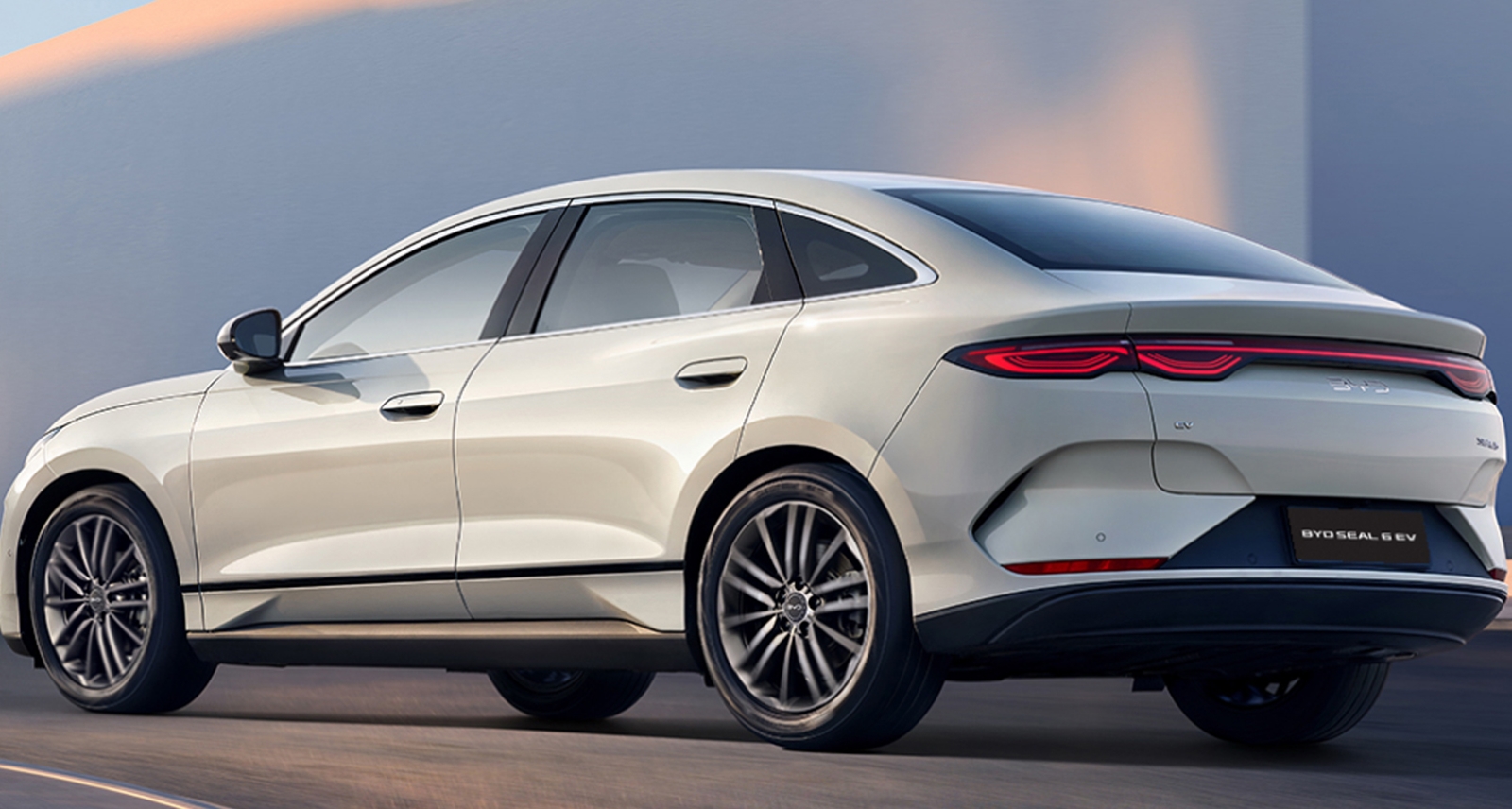 ลุ้นขายไทยเร็วๆนี้ BYD Seal 6 EV 485 กม./ชาร์จ NEDC ราคา 787,000 บาทในมาเลเซีย