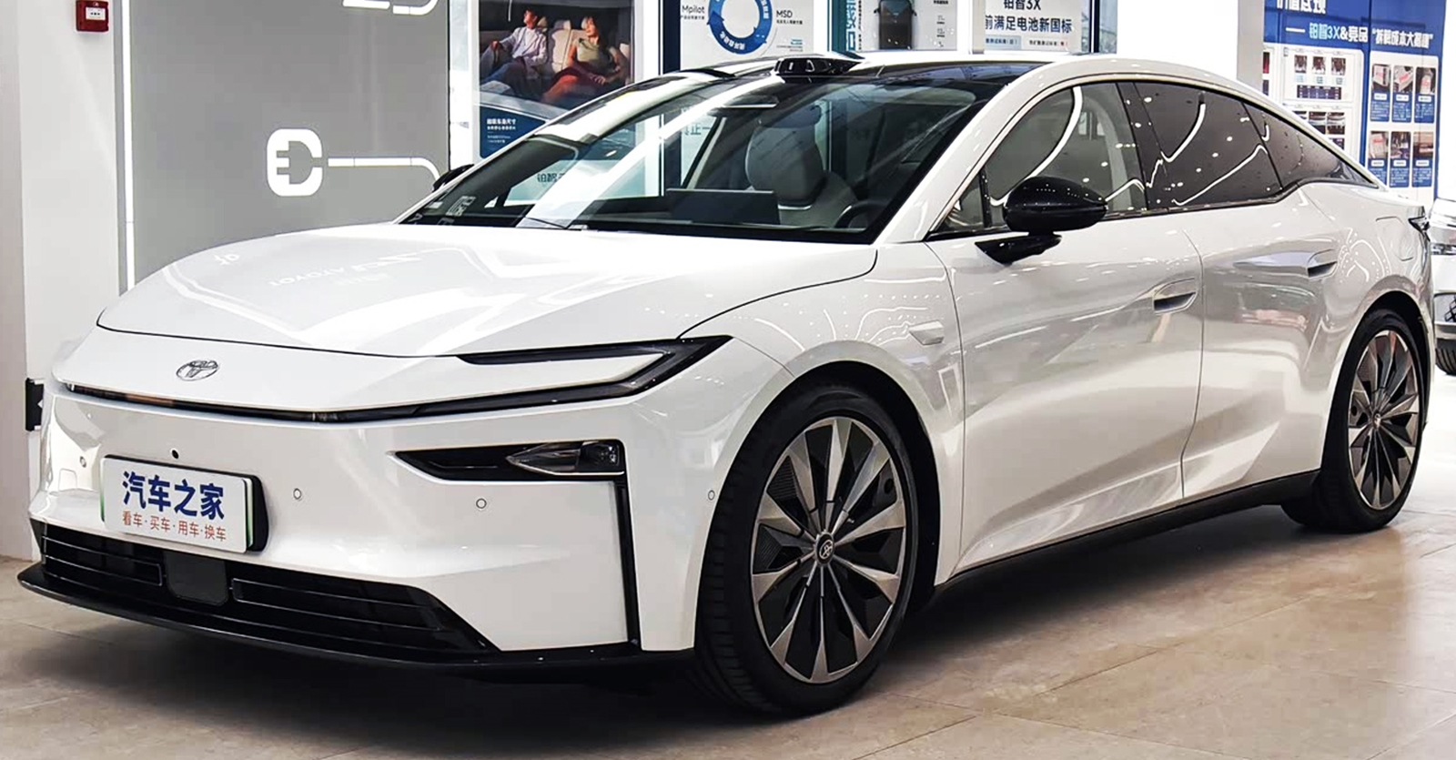 ภาพคันจริงในจีน! TOYOTA bZ7 EV ซีดานไฟฟ้า D-Segment คาดเริ่ม 896,000 บาท