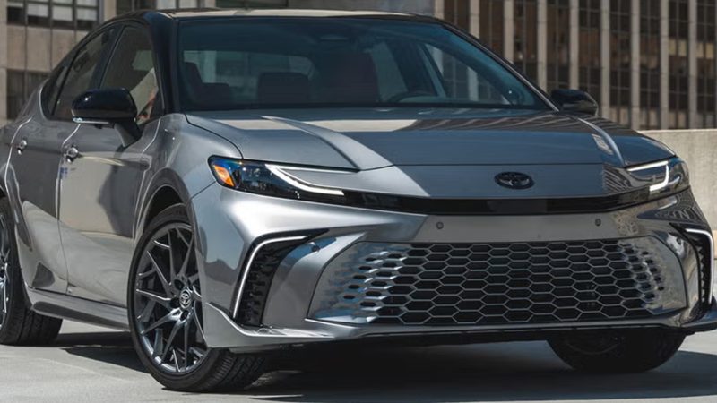 TOYOTA เรียกคืน CAMRY HYBRID , COROLLA CROSS HYBRID ในสหรัฐฯ เหตุ น็อตอินเวอร์เตอร์ขันไม่แน่น เสี่ยงดับกลางทาง-ไฟไหม้