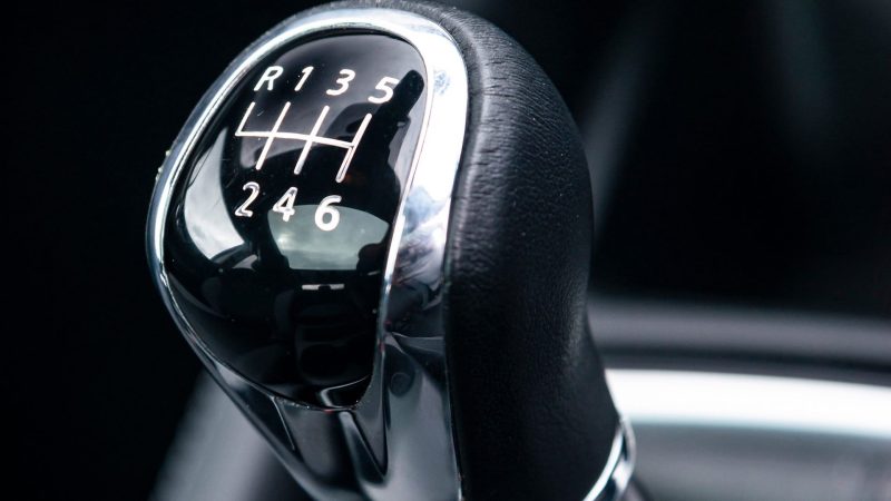 กิจกรรมง่ายๆ ที่ช่วยให้ใช้สมองหลายส่วนมากขึ้น หนึ่งในนั้นคือการขับเกียร์ MT