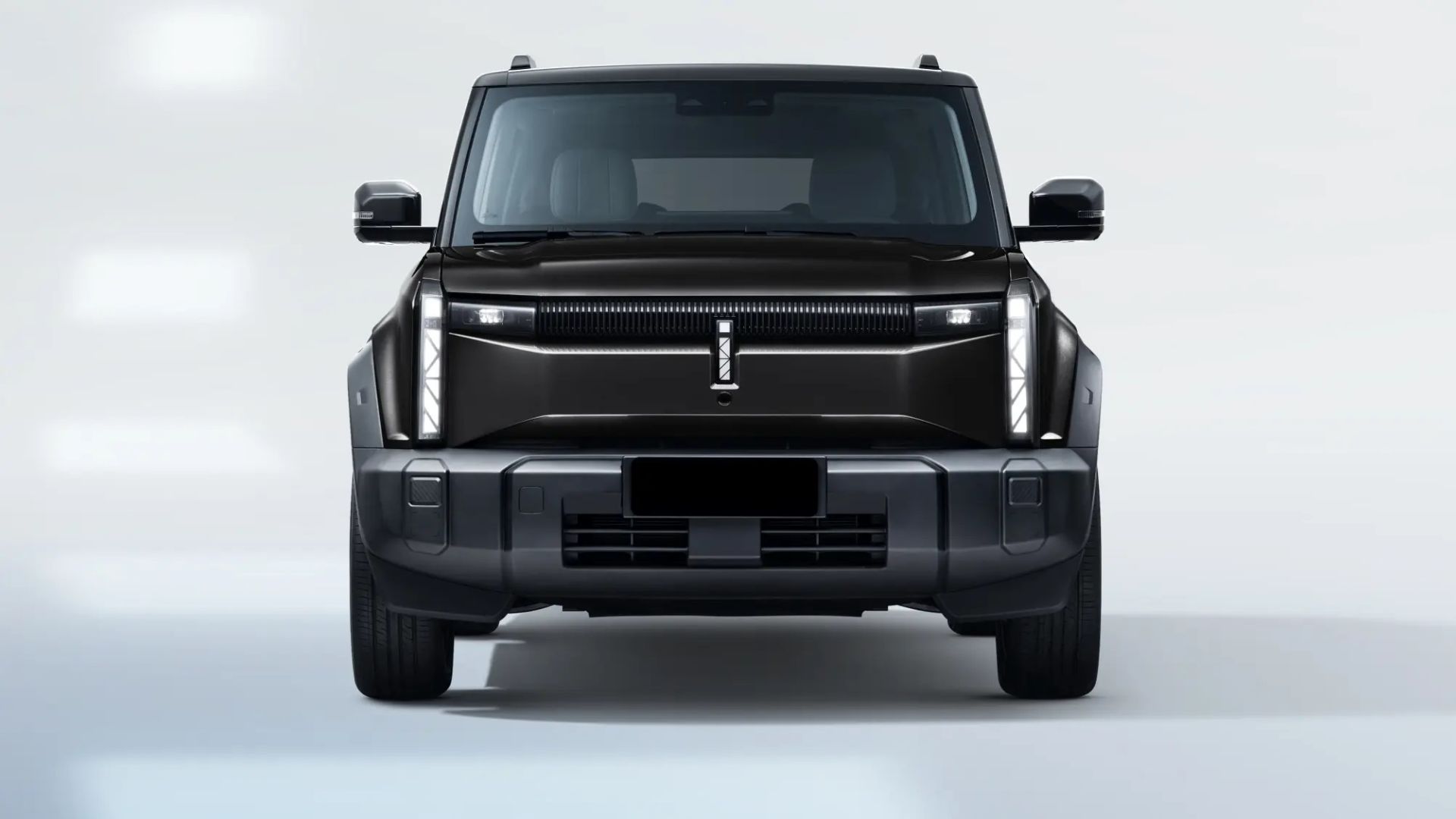 ลดราคากว่า 250,000 บาท  JAECOO 6 EV : 799,000 – 999,000 บาท 2WD/4WD 2026