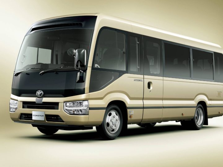 เปิดตัว TOYOTA COASTER รถตู้ 21 ที่นั่ง ราคา 2.18 ล้านบาทในญี่ปุ่นพร้อมดีเซล 3GD-FTV ใหม่