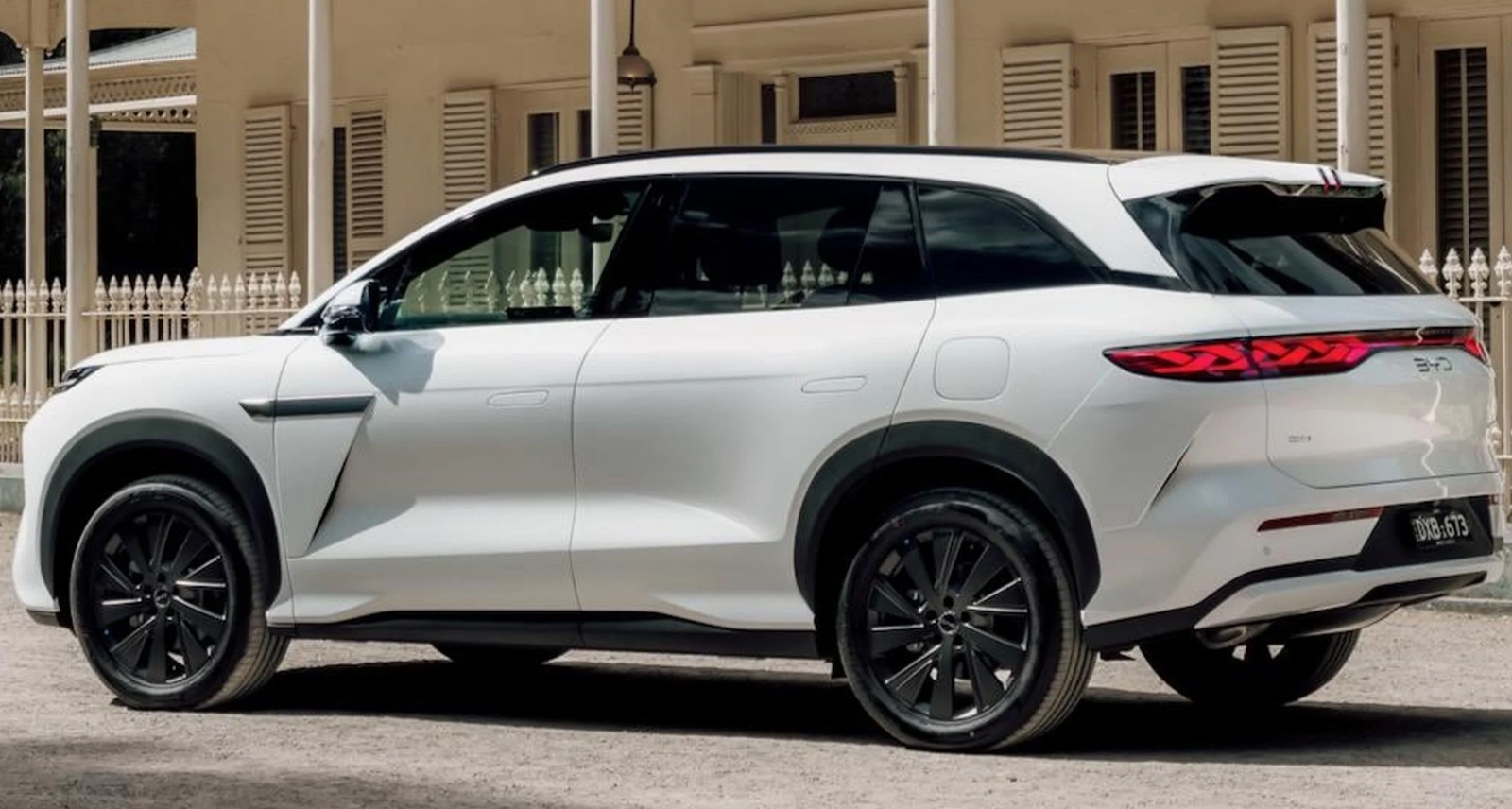 รวมภาพคันจริง! BYD SEALION 8 DM-i SUV 7 ที่นั่ง วิ่งไฟฟ้า 152 กม. ราคา 1.25 ล้านบาทในออสเตรเลีย