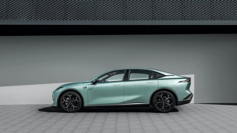 ราคาลดลง 250,000 บาท Deepal L07 540 กม./ชาร์จ NEDC เหลือ 1,079,000 บาท