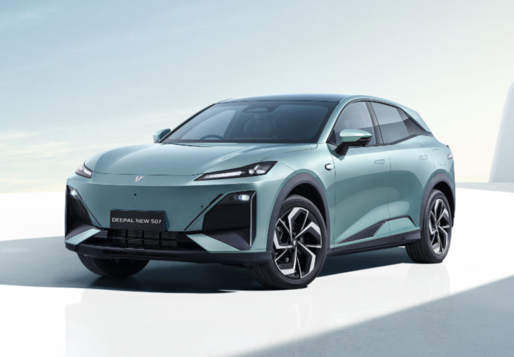 DEEPAL S07L 560 กม./ชาร์จ NEDC MY2025 ราคา 999,000 บาท ดีลเลอร์บางเจ้า โปรหลังหักส่วนลดหลังบ้าน เคลียร์สต๊อก รถล็อตสุดท้าย สีรถมีจำนวนจำกัด