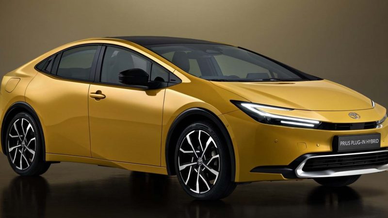 รวมภาพคันจริงในญี่ปุ่น ! TOYOTA PRIUS PHEV G Night Shade 26 กม./ลิตร WLTC ราคา 800,000 บาท วิ่งไฟฟ้า 83 กม. ในญี่ปุ่น