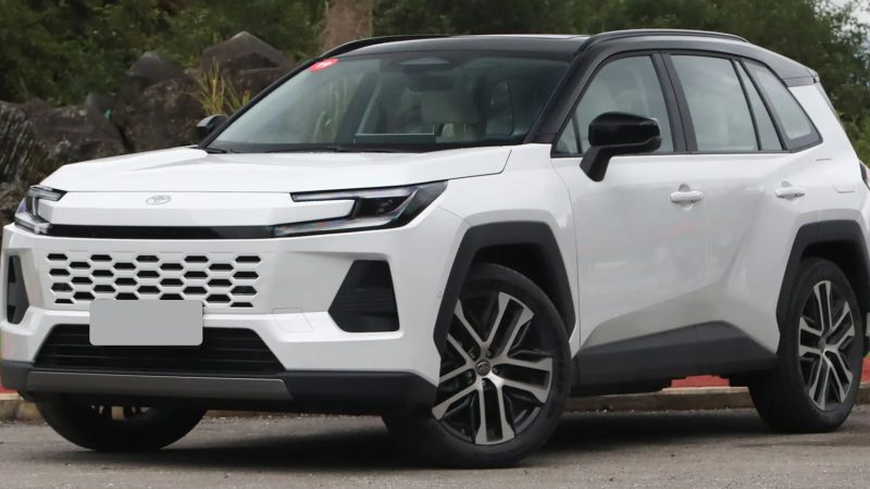 ภาพคันจริงรุ่นท๊อปในจีน! ราคา 937,000 บาท TOYOTA RAV4/Wildlander เบนซินไฮบริด 2.5 ลิตร