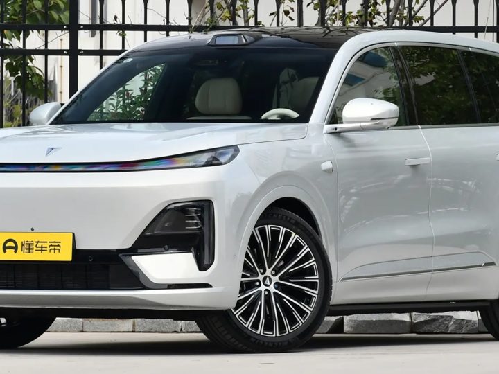 รวมภาพคันจริงในจีน DEEPAL S09 SUV 6 ที่นั่ง EREV วิ่งไฟฟ้า 220 กม. ราคา 930,000 บาท