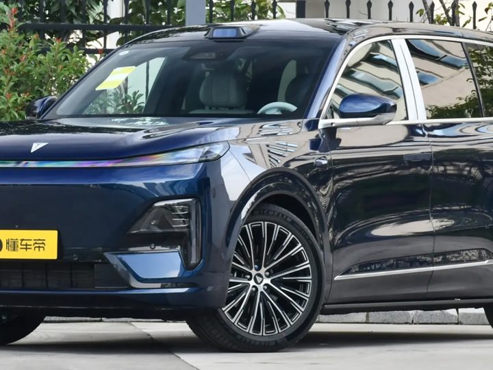 ภาพคันจริงในจีน DEEPAL S09 SUV 6 ที่นั่ง REEV วิ่งไฟฟ้า 220 กม. ราคา 924,000 บาท