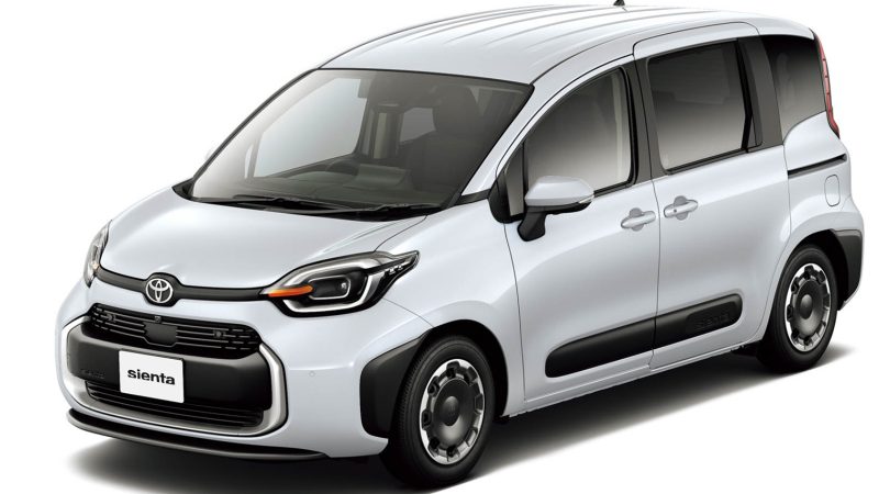 ประหยัดน้ำมัน 28.4 กม./ลิตร WLTC : ในญี่ปุ่น TOYOTA SIENTA ราคาเริ่ม 394,000 บาท