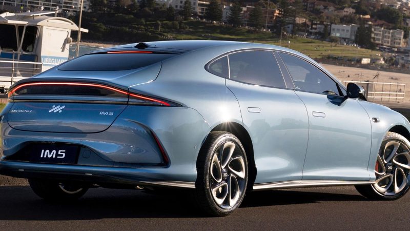 รวมภาพคันจริง พวงมาลัยขวา ก่อนขายไทยมีนาคมนี้ MG IM5 ซีดานไฟฟ้าพรีเมียม 550 – 755 กม./ชาร์จ NEDC