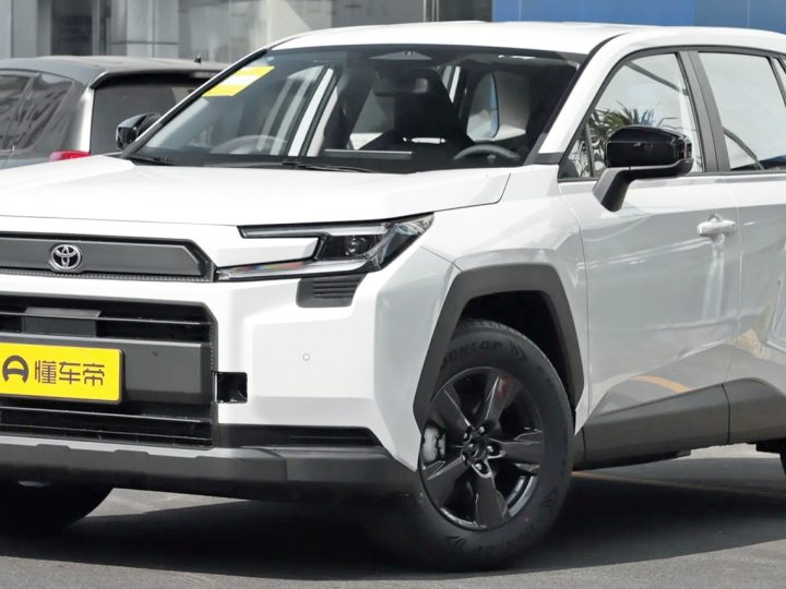 โปรลดราคา! 686,000 บาทในจีน TOYOTA RAV4/Wildlander เบนซินไฮบริด 2.0 ลิตร