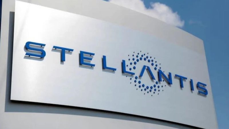 Stellantis ยืนยันขาดทุน 818,410 ล้านบาท ในปี 2025 จากการกลับลำนโยบาย EV – วิเคราะห์ผลกระทบเชิงลึกทั่วโลก