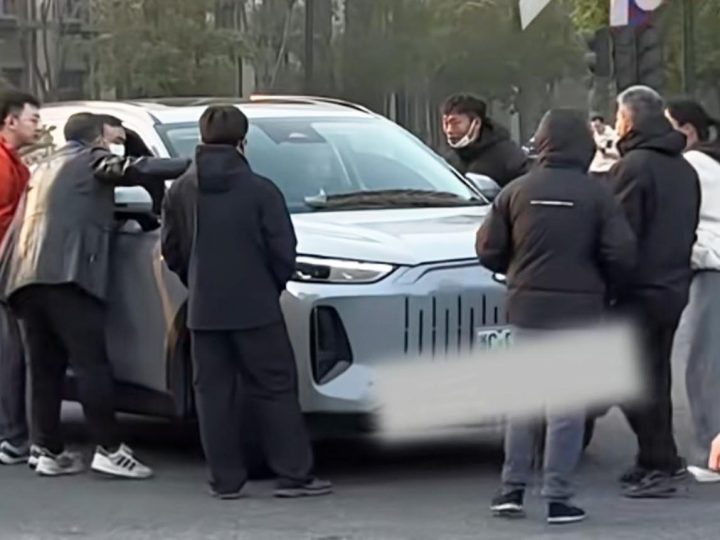 งานจัดแสดงรถยนต์มีปัญหา 315 หางโจว ปี 2026 เดือด! ค่ายรถแห่สกัดทางเข้า หวังเจรจานอกรอบปิดปากลูกค้า