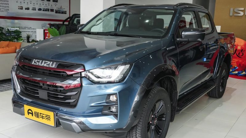 เปิดขายจีน 805,000 บาท ISUZU D-MAX ดีเซลเทอร์โบ 3.0 ลิตร 4WD ใหม่ 4JJ3 ให้กำลัง 210 แรงม้า