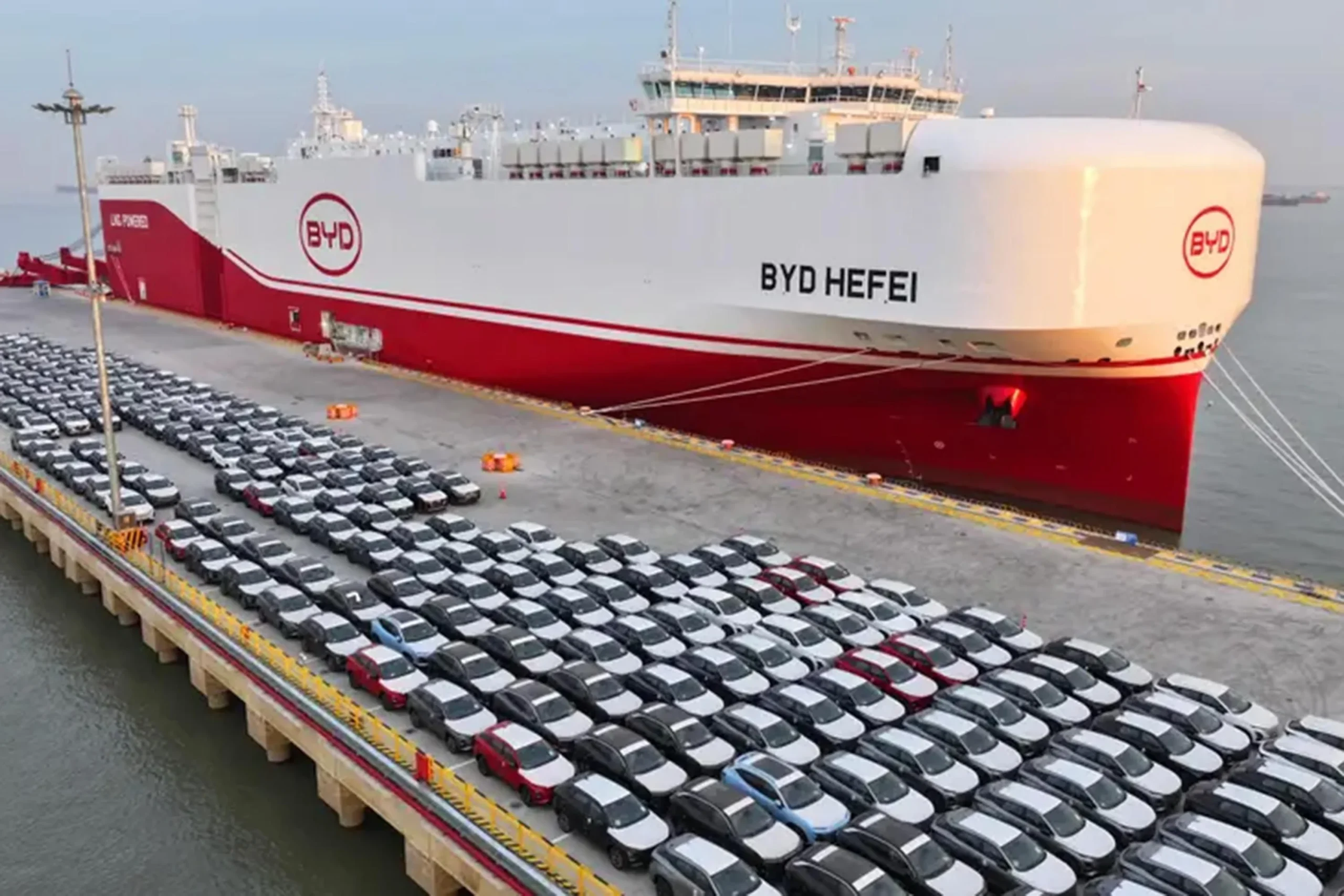 BYD รุกหนักออสเตรเลีย! ส่งรถเพิ่ม 3 เท่ากว่า 30,000 คัน รับวิกฤตราคาน้ำมันแพง หลังยอดขายพุ่งรั้งอันดับ 3