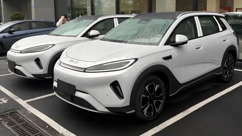 เผยภาพ! BYD Sealion 05 DM-i MY2026 ปลั๊กอินไฮบริดใหม่ วิ่งไฟฟ้าสูงสุด 305 กม. ก่อนเปิดตัวในจีน