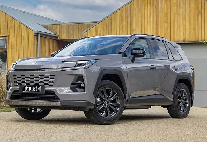 โตโยต้าตัดสินใจดัน bZ4X เป็นตัวแทน EV ในเซกเมนต์นี้ แทนการสร้าง RAV4 พลังงานไฟฟ้าล้วน