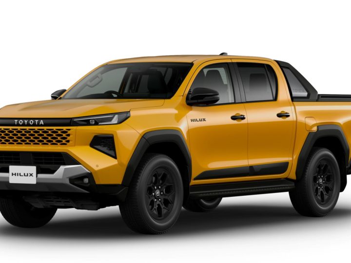 TOYOTA HILUX ใหม่ เปิดขายญี่ปุ่น 1,155,000 บาท ตัวท๊อป 2.8 4WD : นำเข้าจากไทย