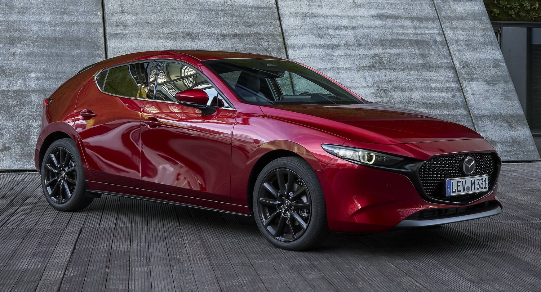 เปิดตัว MAZDA 3 MY2027 พร้อมเบนซิน e-Skyactiv G 2.5 M-HYBIRD 140 แรงม้า ในยุโรป