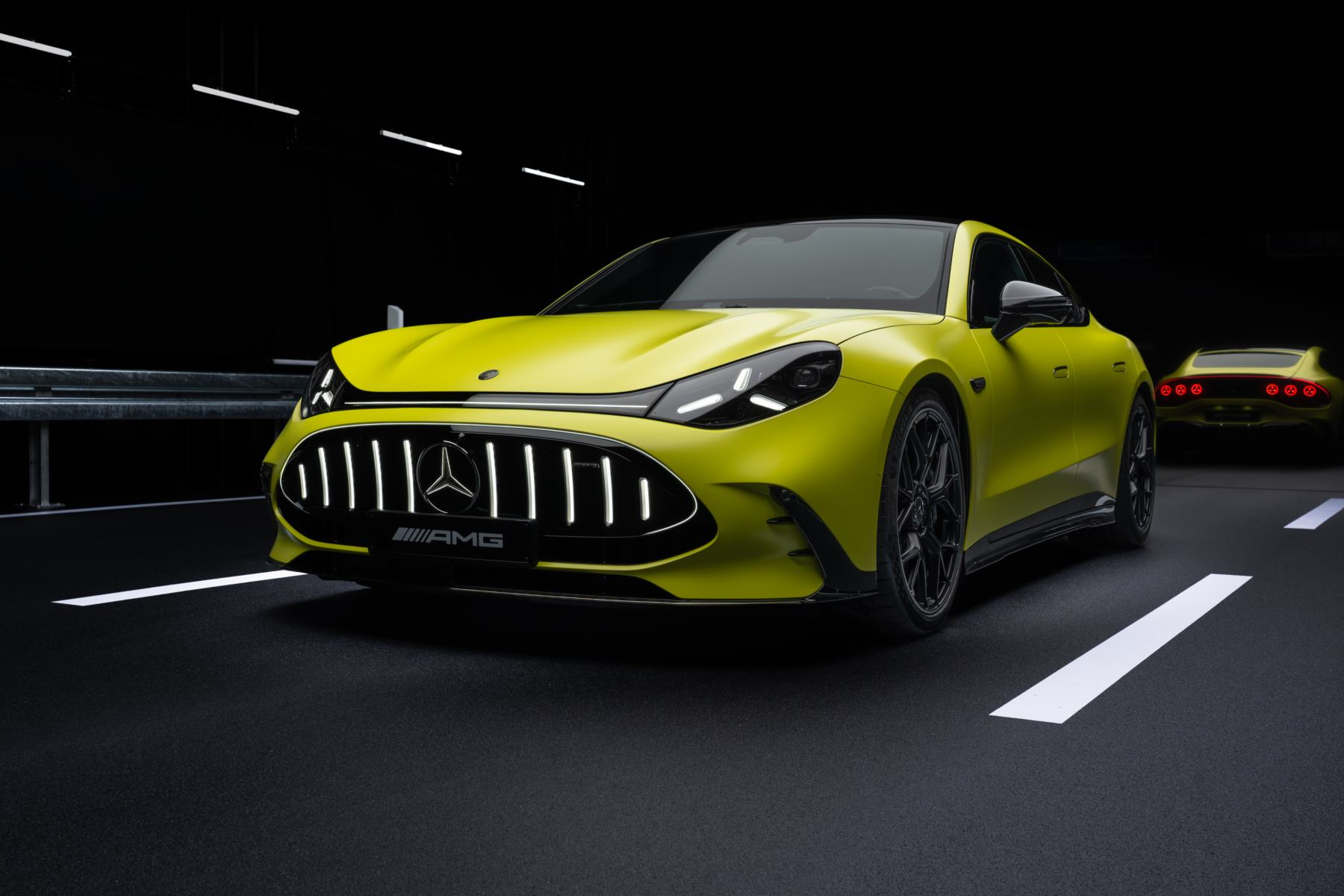 เปิดตัว Mercedes-AMG GT 4-Door Coupé ตัวแรง 3 มอเตอร์ไฟฟ้า 1,169 แรงม้า วิ่งได้ 700 กม./ชาร์จ WLTP