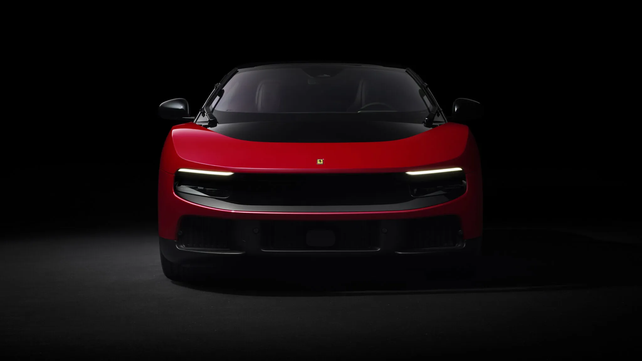 Ferrari Luce “ลูซรุ่นใหม่นั้นน่าเกลียดมาก ขนาดคนจีนยังไม่กล้าลอกเลียนแบบเลย” ลูกา ดิ มอนเตเซโมโล อดีตซีอีโอ ของเฟอร์รารีกล่าวว่า